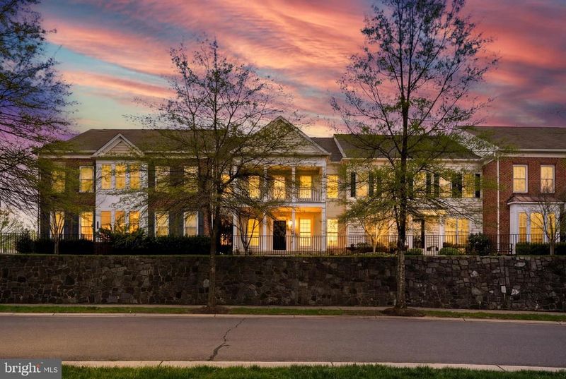 20783 Red Cedar Dr, Leesburg, VA 20175
