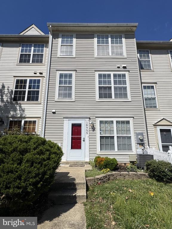 18905 Lark Song Ter, Germantown, MD 20874