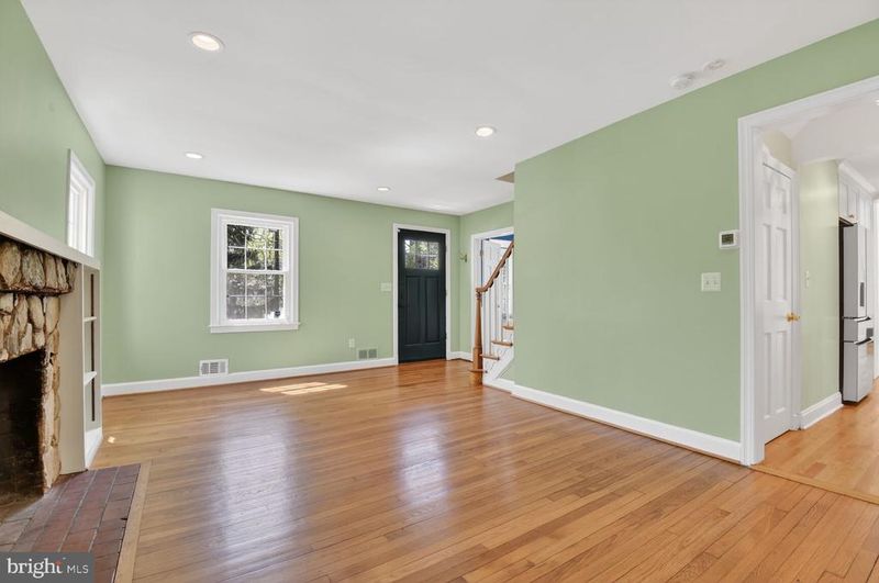 12 Parkside Rd, Silver Spring, MD 20910