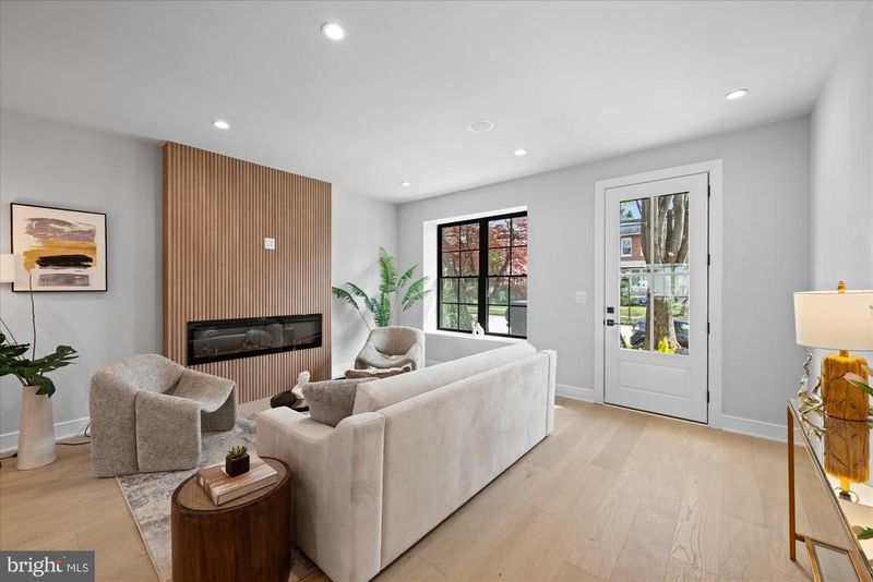 4441 Harrison St NW, Washington, DC 20015