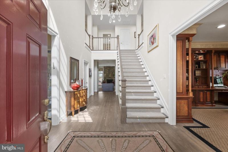 10515 Democracy Ln, Potomac, MD 20854
