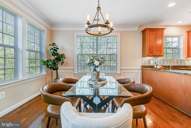 7860 Rolling Woods Ct #304, Springfield, VA 22152