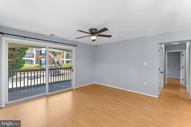 9363 Scarlet Oak Dr, Manassas, VA 20110