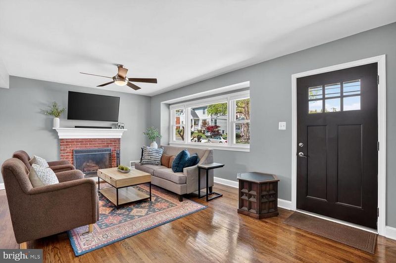 5920 1st St N, Arlington, VA 22203