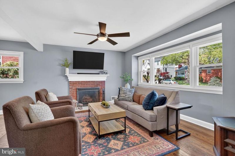 5920 1st St N, Arlington, VA 22203
