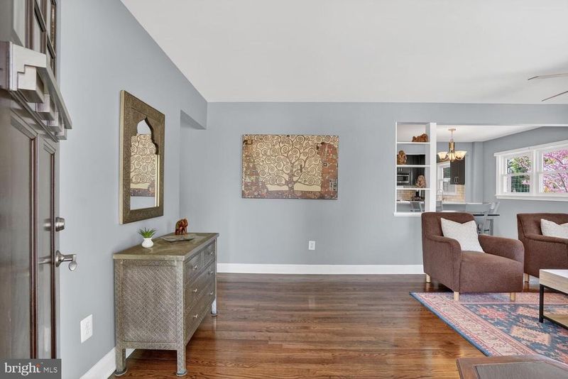 5920 1st St N, Arlington, VA 22203
