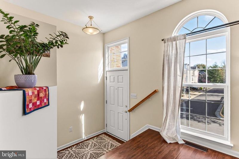 6209 William Edgar Dr, Alexandria, VA 22310