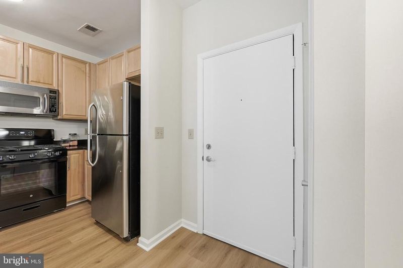 1201 E West Hw #332, Silver Spring, MD 20910