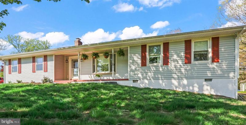 874 Truslow Rd, Fredericksburg, VA 22406