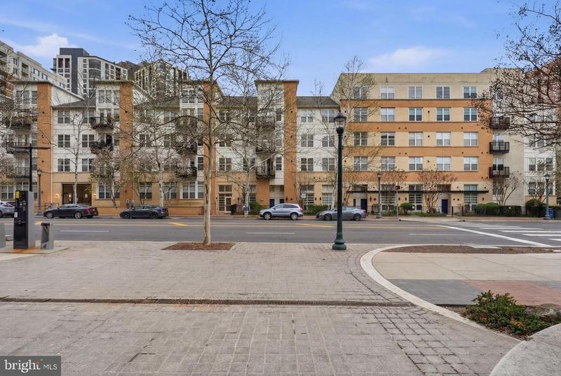 1201 E West Hw #332, Silver Spring, MD 20910