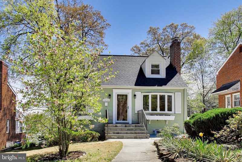 5823 Dewey St, Cheverly, MD 20785