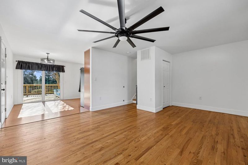 7993 Pleasant Ct, Frederick, MD 21701