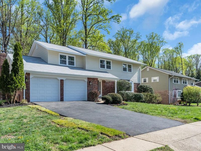 7804 Carrleigh Pw, Springfield, VA 22152