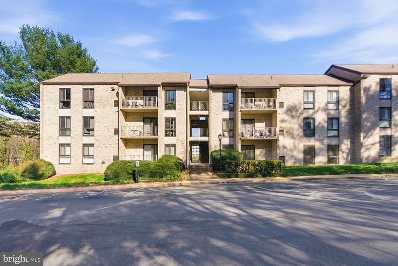 6151 Edsall Rd #G, Alexandria, VA 22304