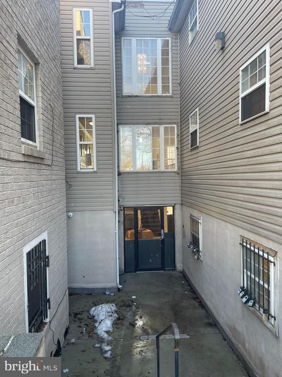 612 Eastern Ave NE #C02, Washington, DC 20019