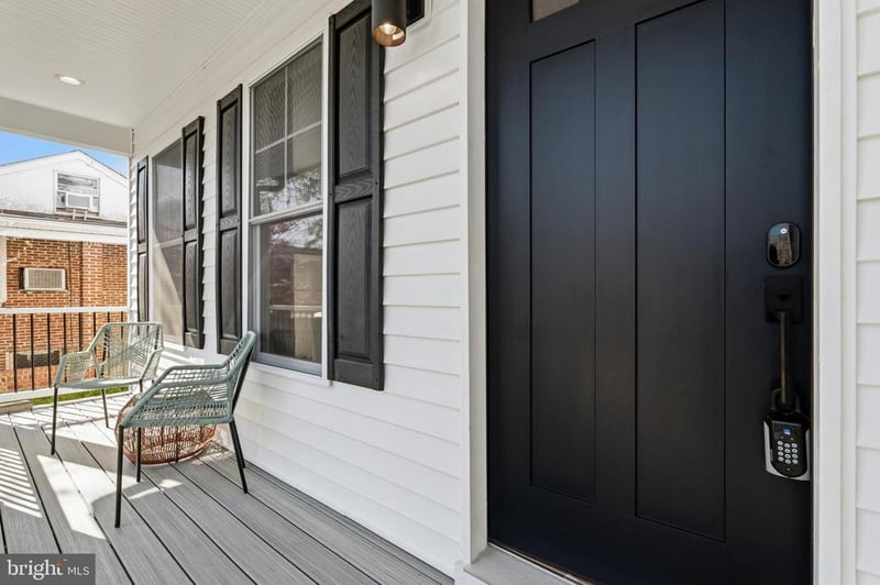6806 Farragut Ave, Falls Church, VA 22042