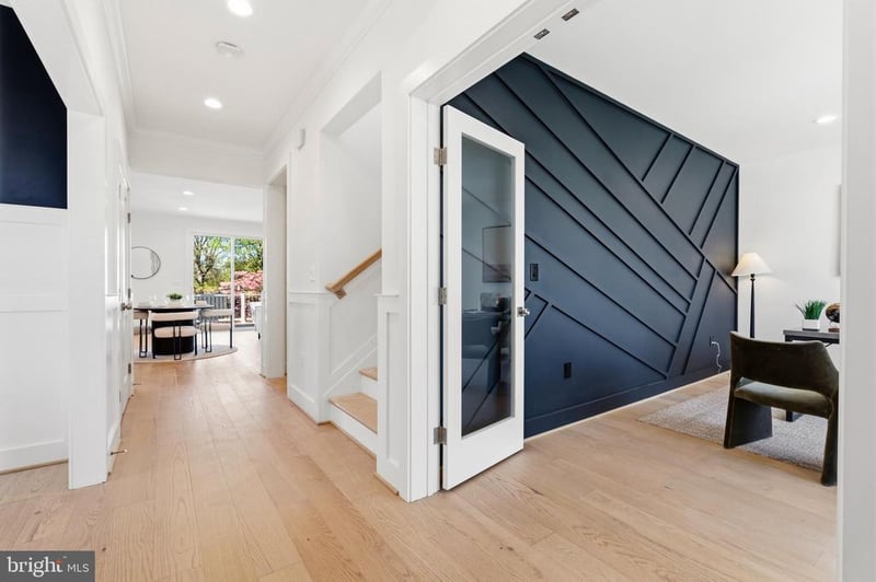 6806 Farragut Ave, Falls Church, VA 22042