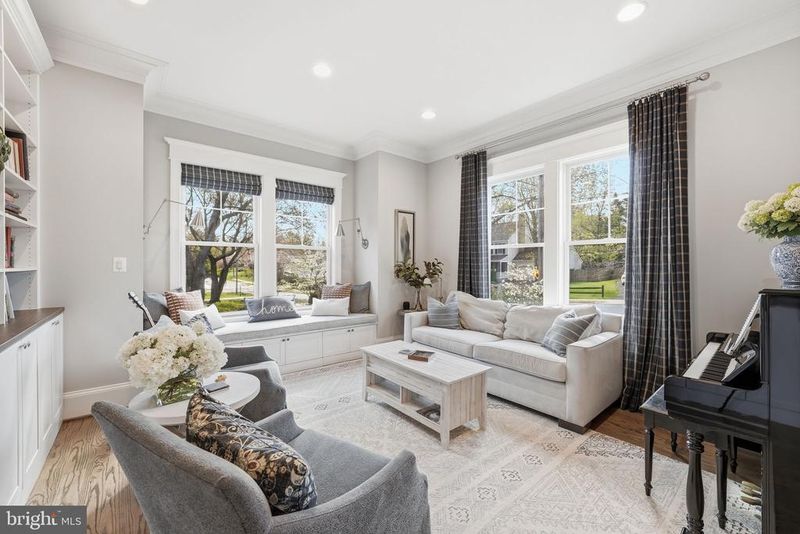 427 Orchard St NW, Vienna, VA 22180