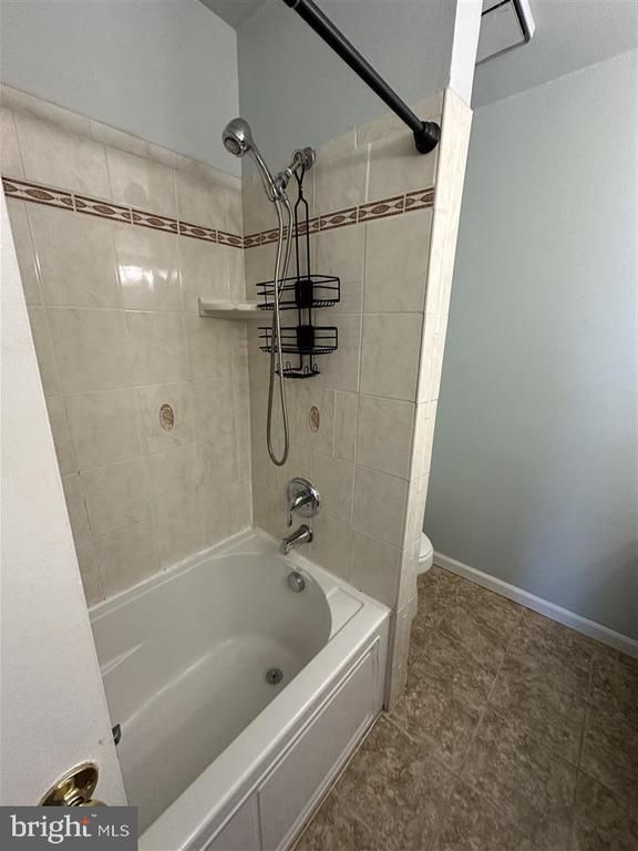 1201 Danielle Dr, Frederick, MD 21703