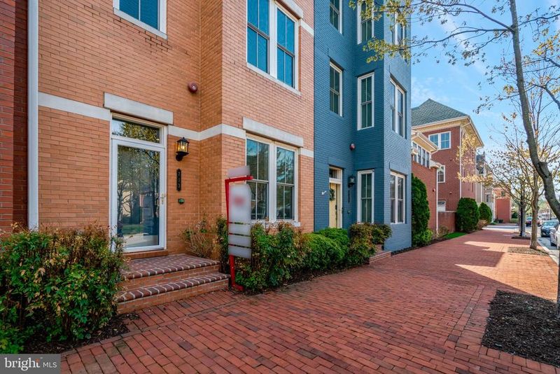 713 E Custis Ave, Alexandria, VA 22301