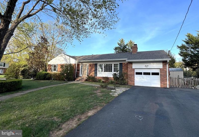 1201 Allendale Rd, Mclean, VA 22101