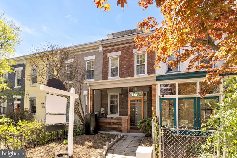 1529 C St SE, Washington, DC 20003