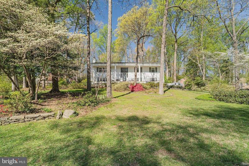 3722 Acosta Rd, Fairfax, VA 22031