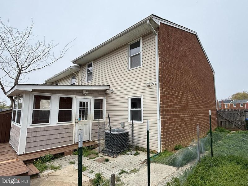 128 Oak Dr, Stafford, VA 22554