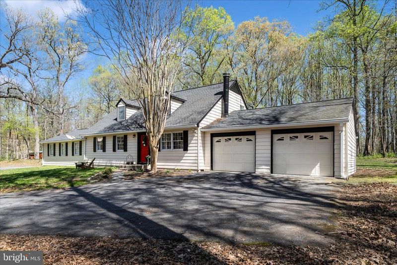 15211 Avery Rd, Rockville, MD 20855