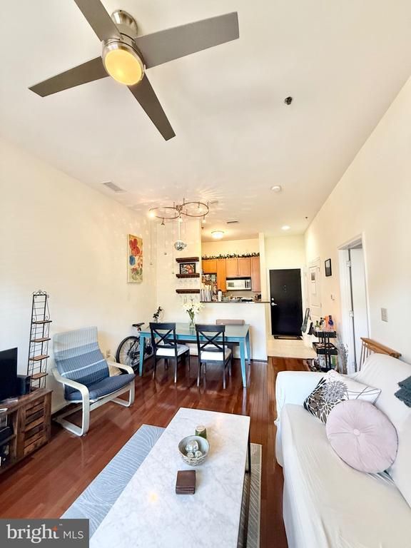 309 Holland Ln #139, Alexandria, VA 22314