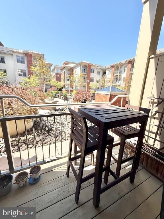 309 Holland Ln #139, Alexandria, VA 22314