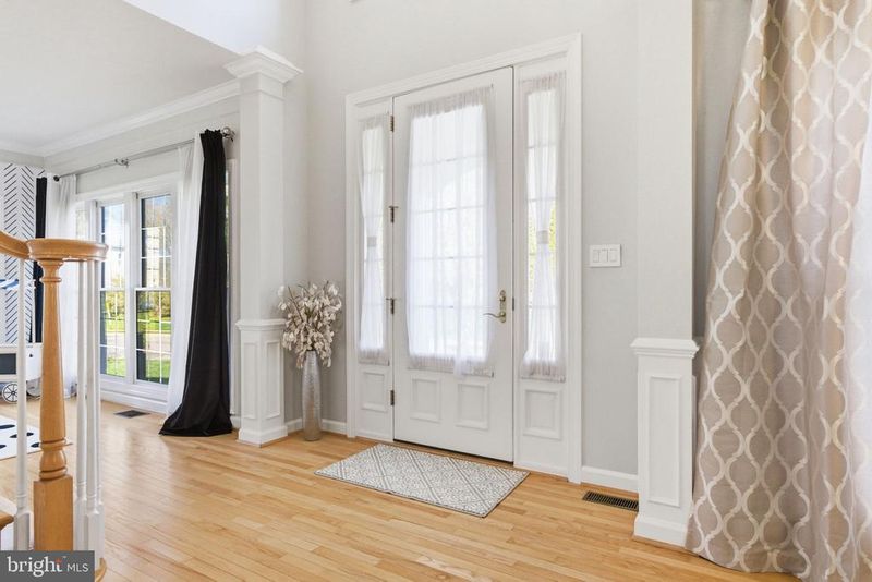 22475 Forest Manor Dr, Ashburn, VA 20148