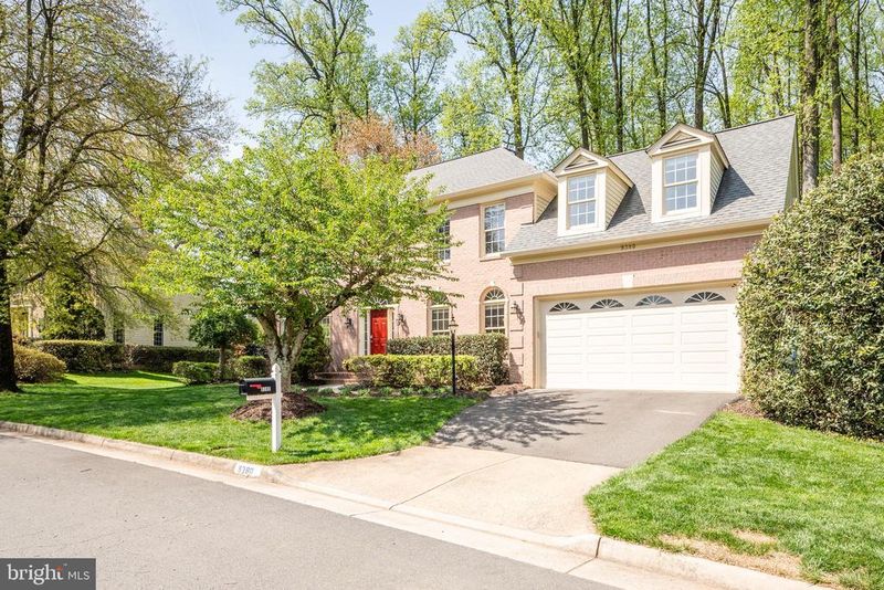 9380 Colbert Ct, Fairfax, VA 22032