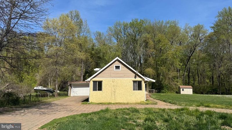 7019 Sheridonna Ln, Alexandria, VA 22310