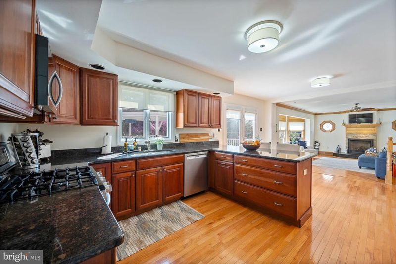 14509 Holstein Ct, Thurmont, MD 21788