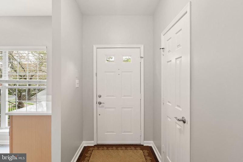 303 Rangers Way SE, Leesburg, VA 20175