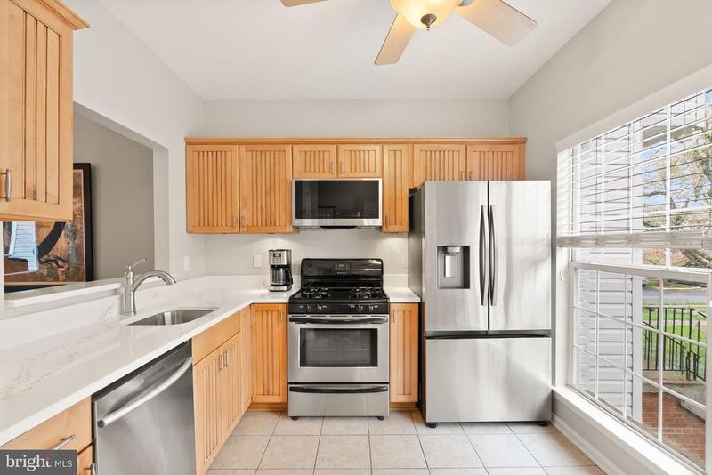 303 Rangers Way SE, Leesburg, VA 20175