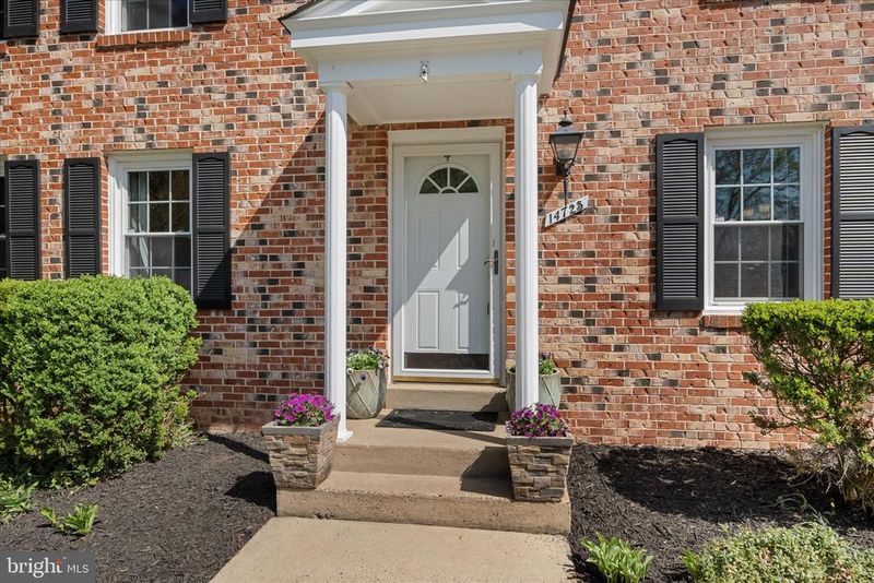 14725 Saint Germain Dr, Centreville, VA 20121