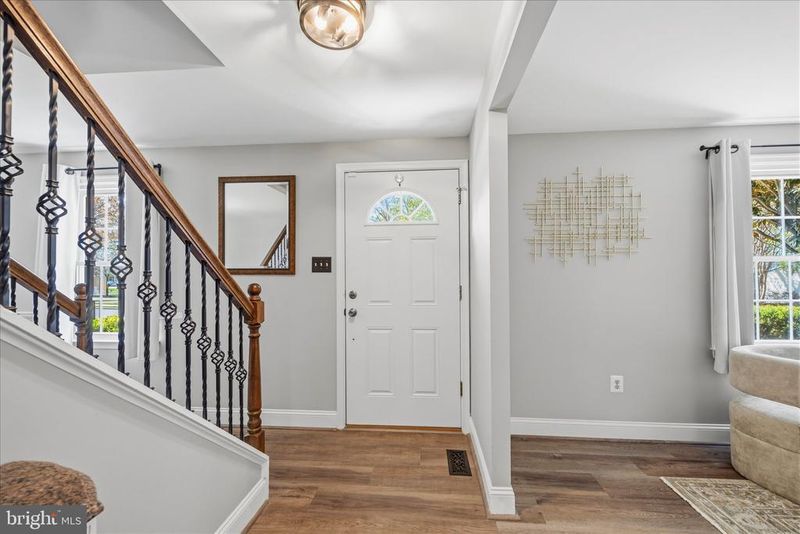 14725 Saint Germain Dr, Centreville, VA 20121