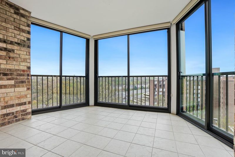 5904 Mount Eagle Dr #718, Alexandria, VA 22303