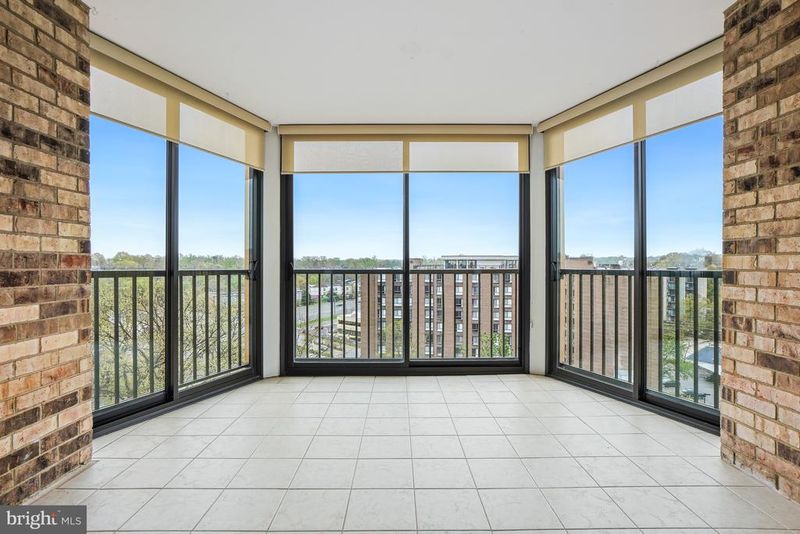 5904 Mount Eagle Dr #718, Alexandria, VA 22303