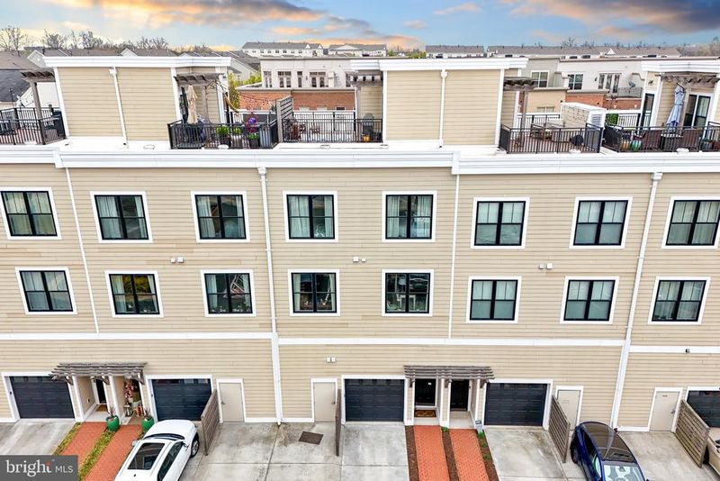 43567 Michigan Sq, Leesburg, VA 20176