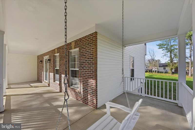 17550 Deavers Ct, Hamilton, VA 20158