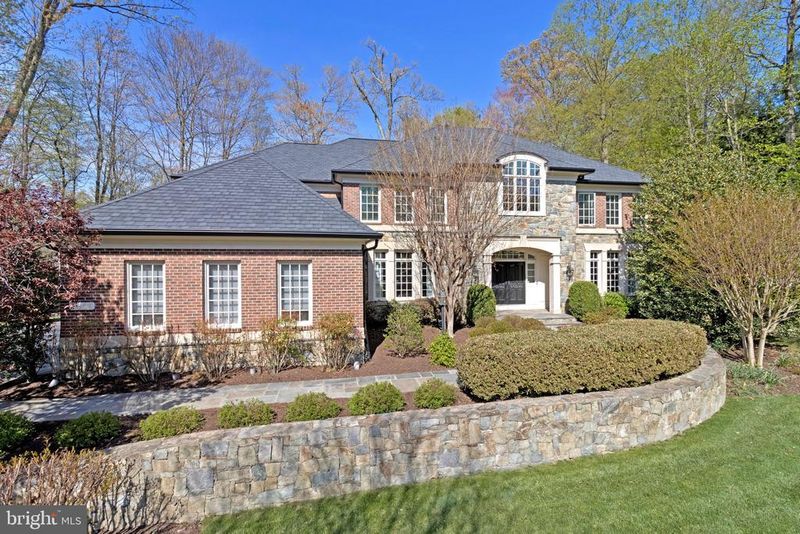 7814 Crownhurst Ct, Mclean, VA 22102