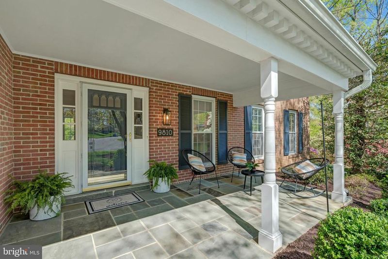 9810 Vertain Ct, Fairfax, VA 22032