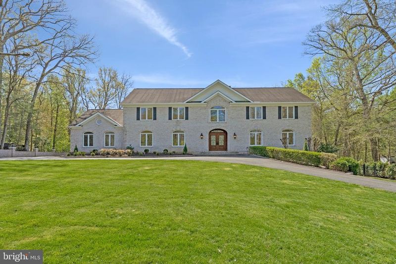 8611 Brook Rd, Mclean, VA 22102
