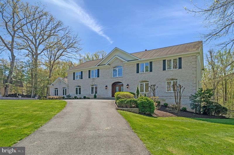 8611 Brook Rd, Mclean, VA 22102