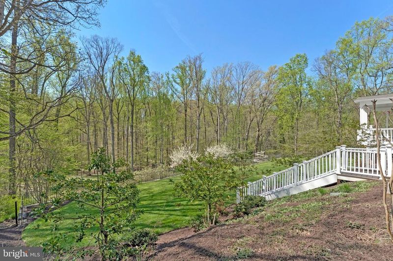 8611 Brook Rd, Mclean, VA 22102