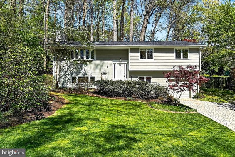6362 Burton Cir, Falls Church, VA 22041