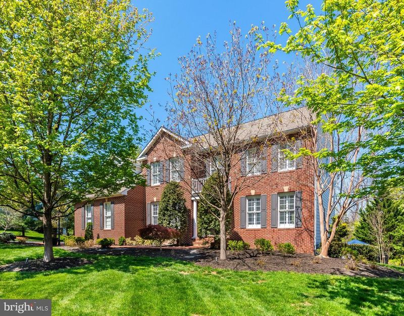 619 Beauregard Dr SE, Leesburg, VA 20175